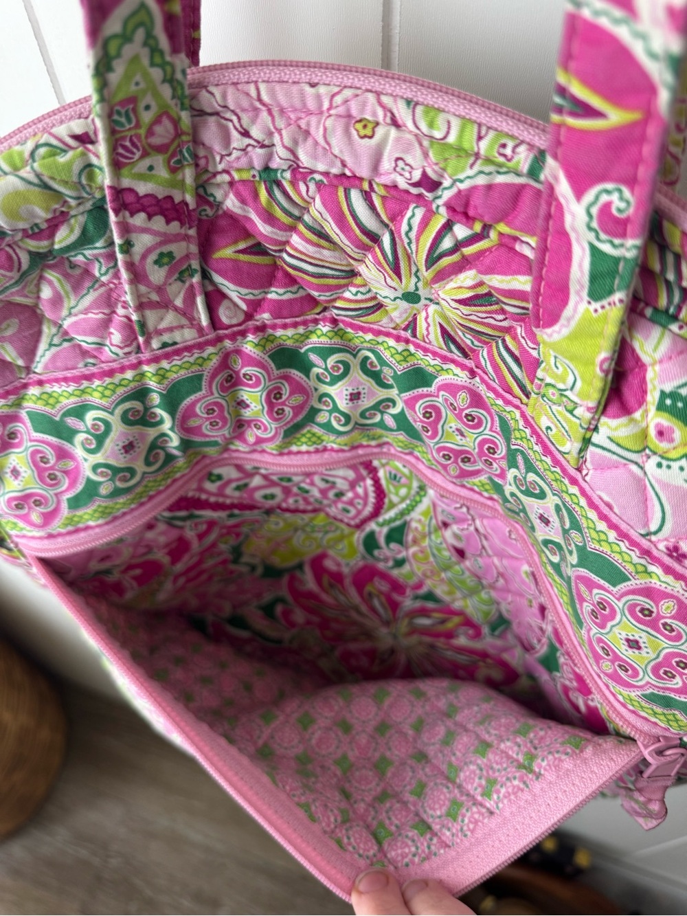 Vera Bradley Pink Green Zip Tall Tote Shoulder Bag Pinwheel Pink Retired - Picture 4 of 10